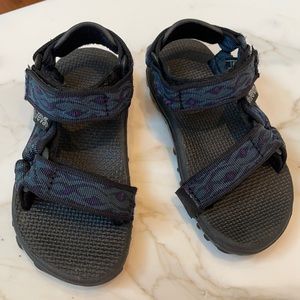 Teva kids soft Velcro wrap sandal size 11 💦